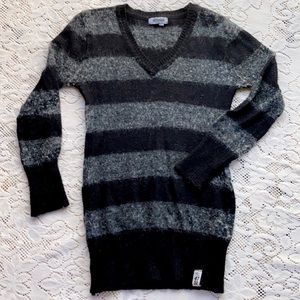 47th  STREET V-NECK STRIPED WOOL SWEATER